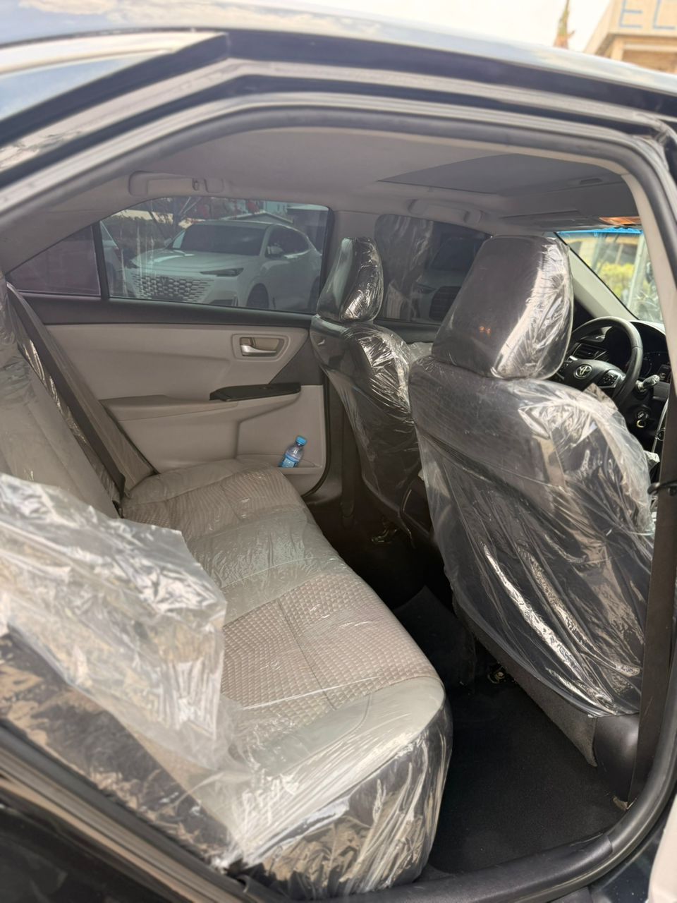 2016 Toyota Camry SE edition  - View 3