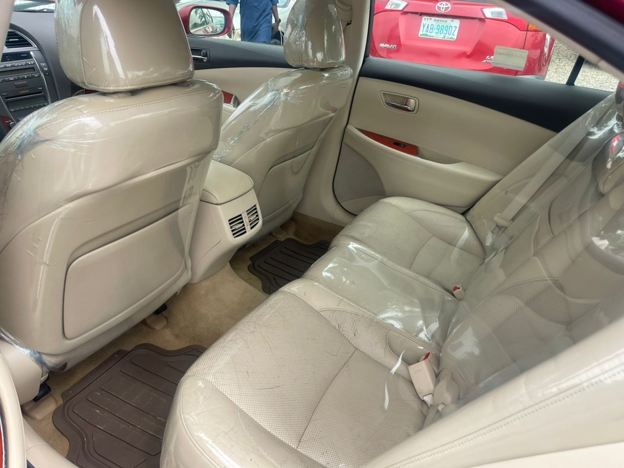 2010 Lexus ES350 - View 4