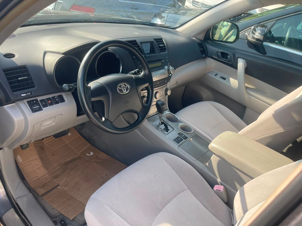 2008 Toyota Highlander - View 2