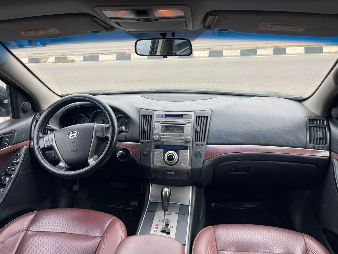 2011 Hyundai Veracruz - View 3