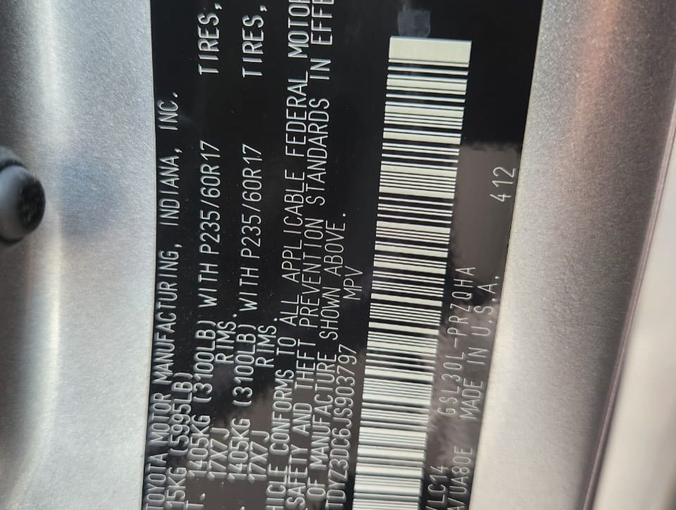 2018 Toyota Seina XLE | Kendomon Motors - View 3