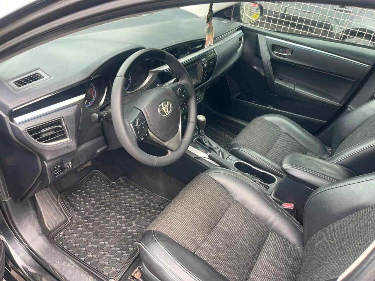 2014 Toyota Corolla - View 2