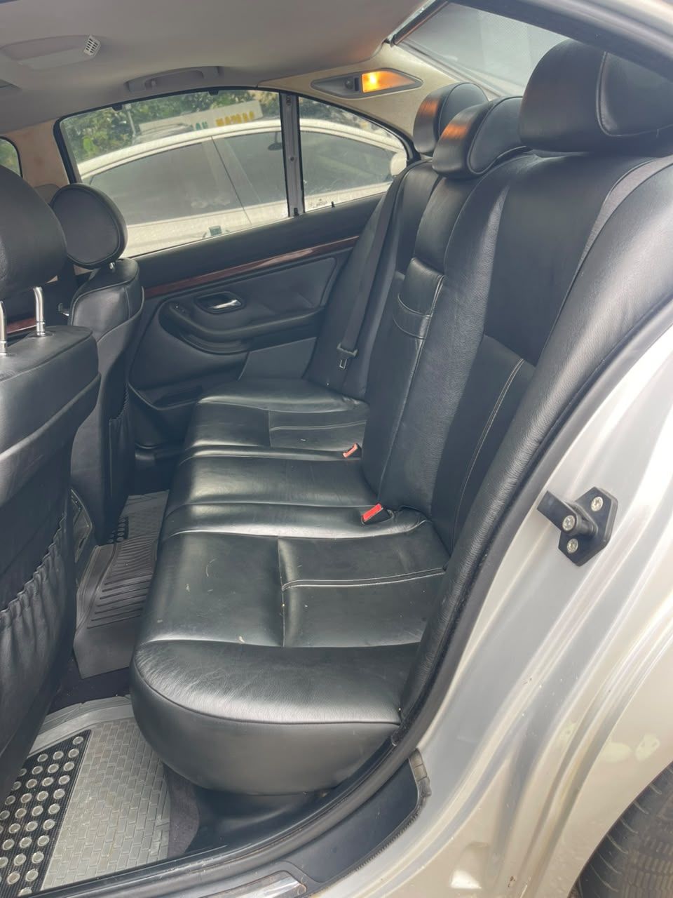 2003 BMW 530i - View 3