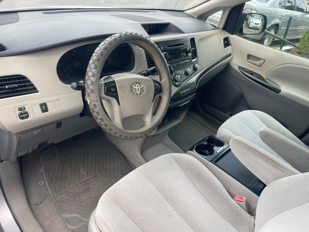 2011 Toyota  Sienna - View 2
